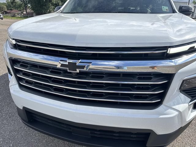 New 2026 Chevrolet Traverse LT w/ Driver Confidence Package FWD image 3