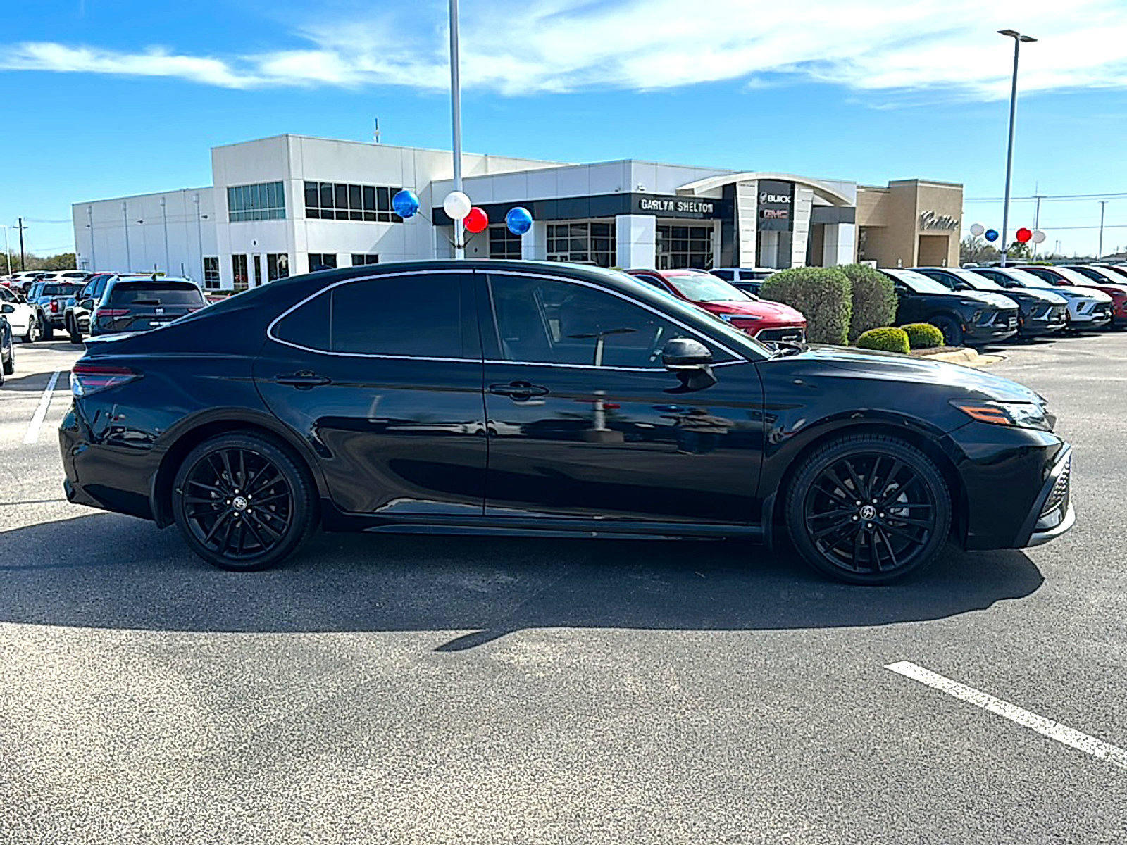 Used 2022 Toyota Camry XSE image 9