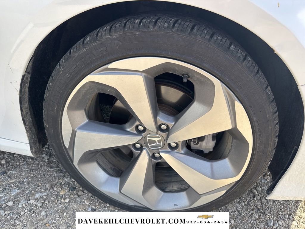 Used 2018 Honda Accord Touring image 39