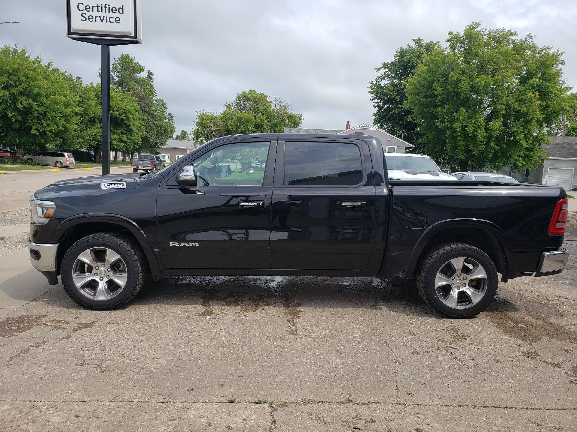 Used 2020 RAM 1500 Laramie AWD/4WD image 8