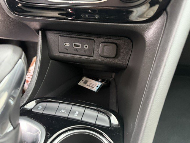 Used 2022 Buick Encore GX Select FWD image 19