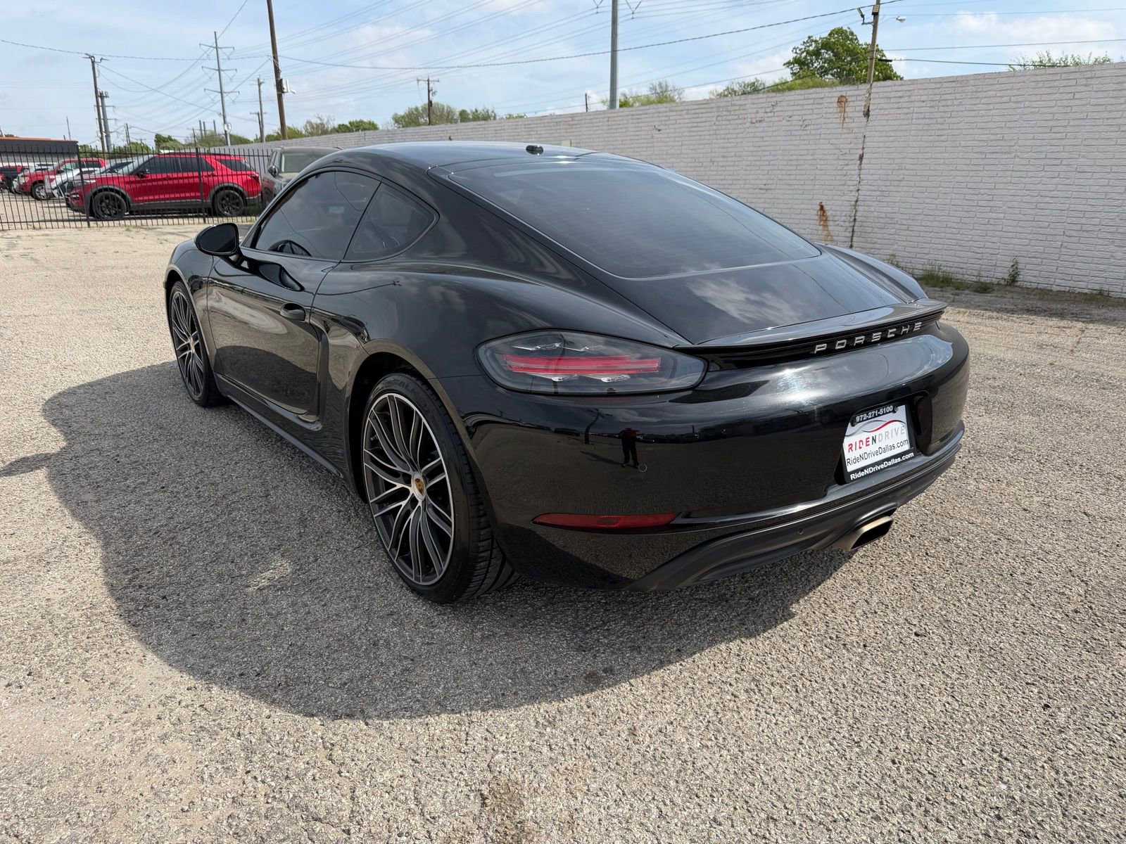 Used 2017 Porsche 718 Cayman image 4