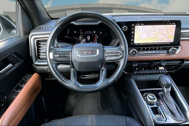 Used 2023 GMC Canyon AT4 w/ Technology Package AWD/4WD image 6