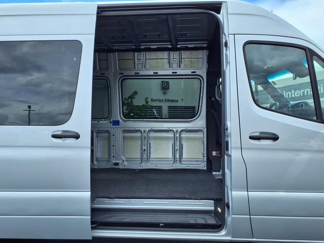 Used 2023 Mercedes-Benz Sprinter 3500 image 8