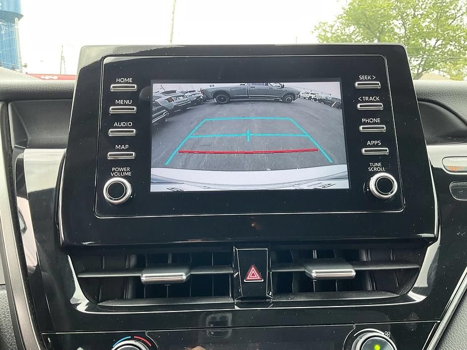 Used 2024 Toyota Camry SE FWD image 25