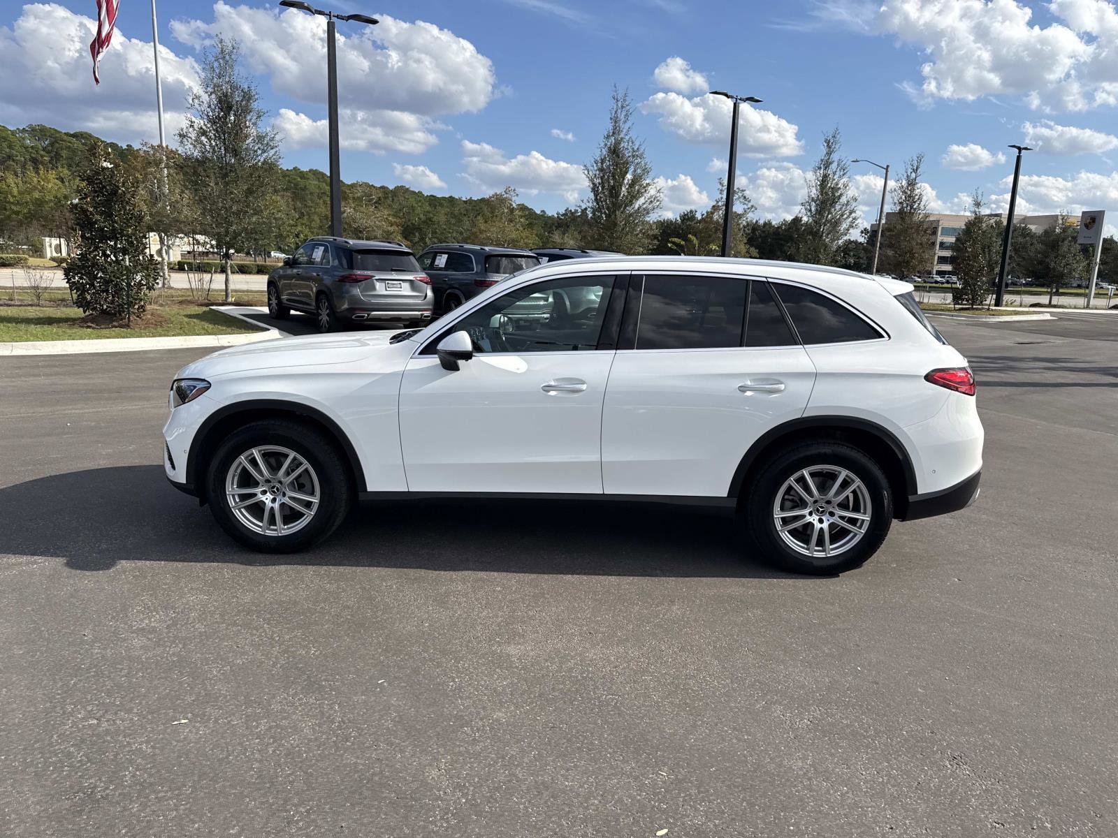 Used 2025 Mercedes-Benz GLC 300 image 6