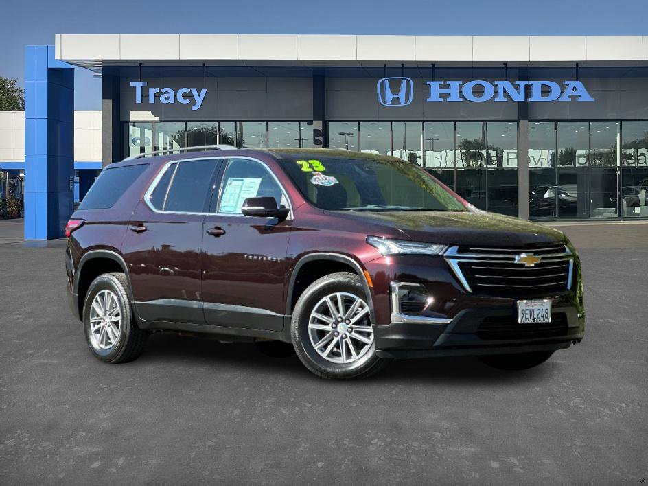 Used 2023 Chevrolet Traverse LT