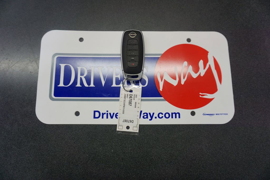 Used 2023 Nissan Rogue Platinum w/ Platinum Premium Package image 18