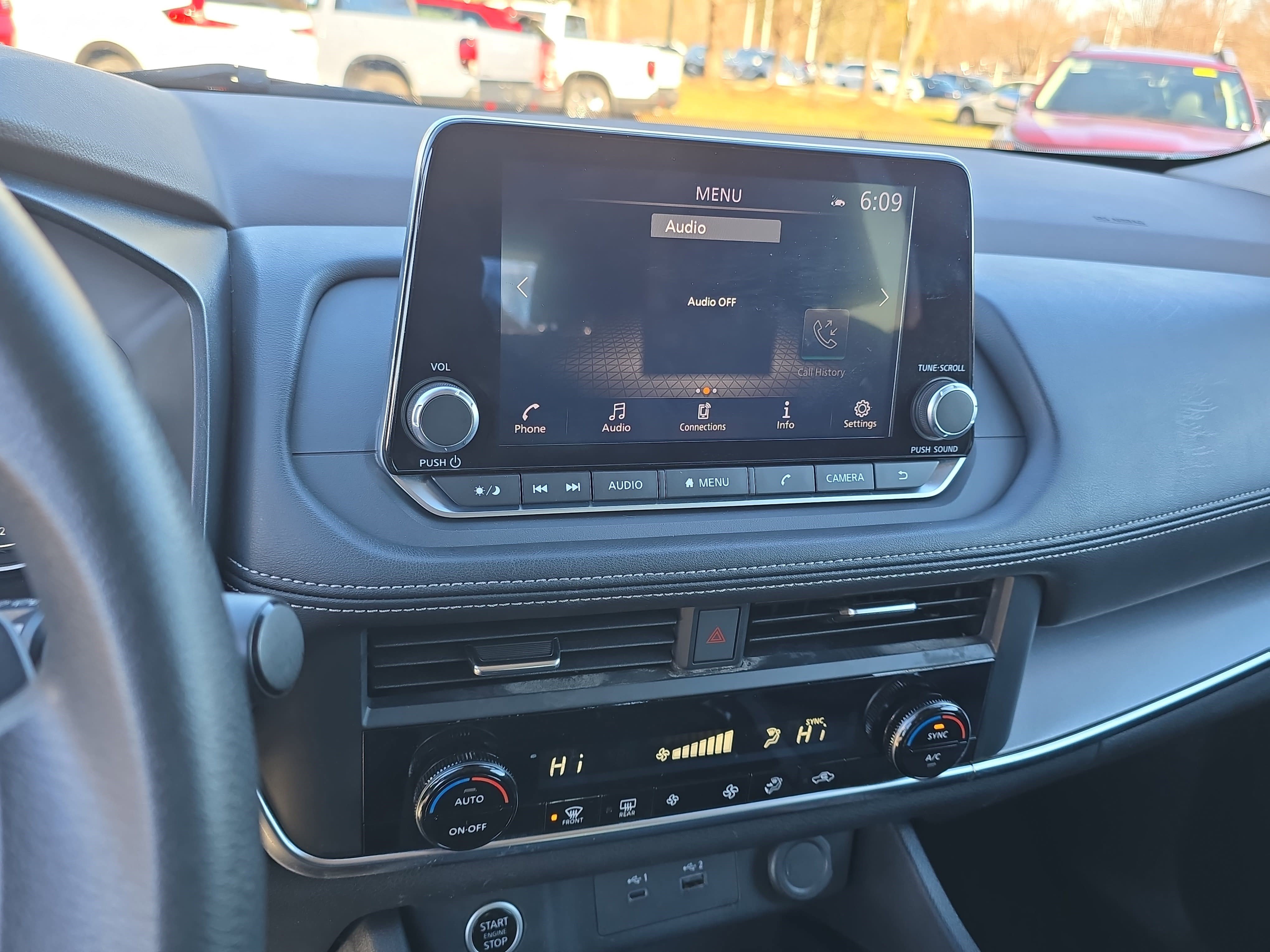 Used 2023 Nissan Rogue SV image 19