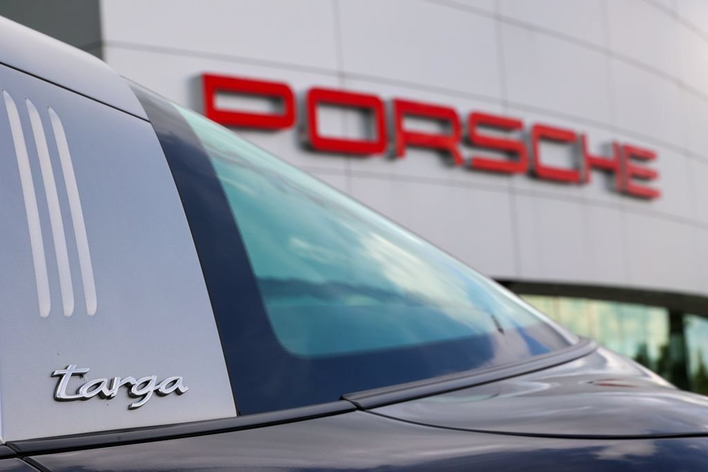 Used 2021 Porsche 911 Targa 4S AWD/4WD image 30