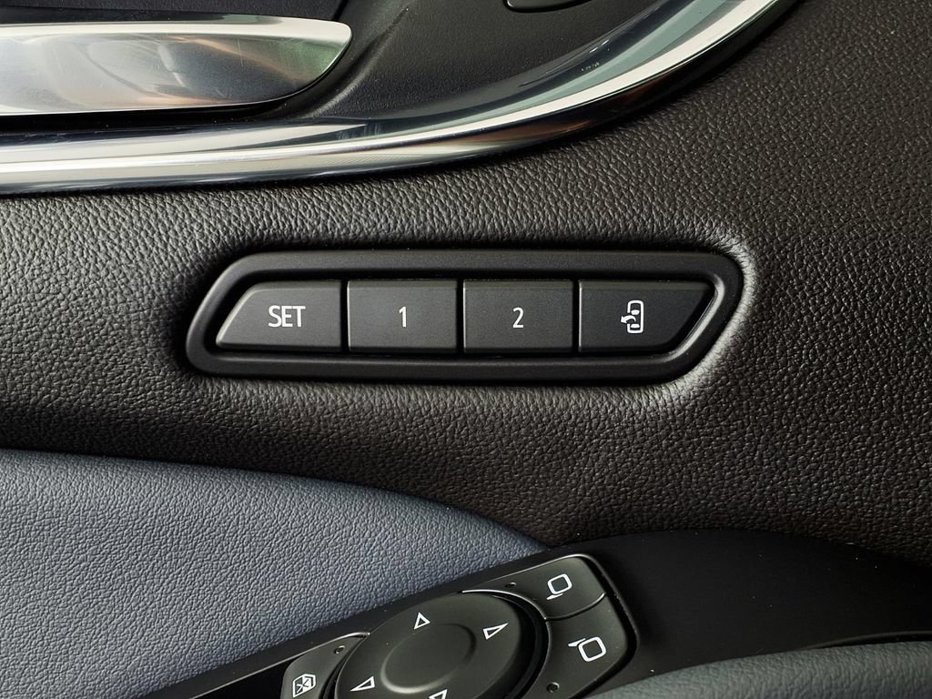 Used 2021 Buick Enclave Premium w/ Sun and Sites Package FWD image 20