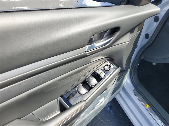 New 2025 Nissan Altima 2.5 SR w/ SR Premium Package image 10
