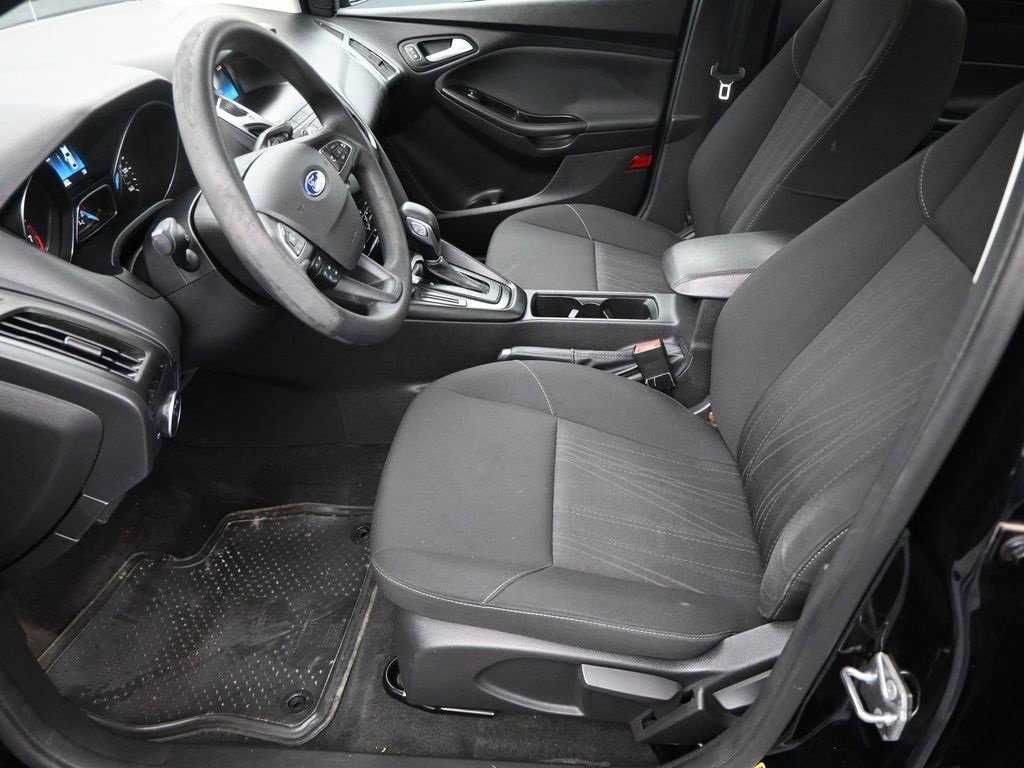 Used 2018 Ford Focus SE image 9