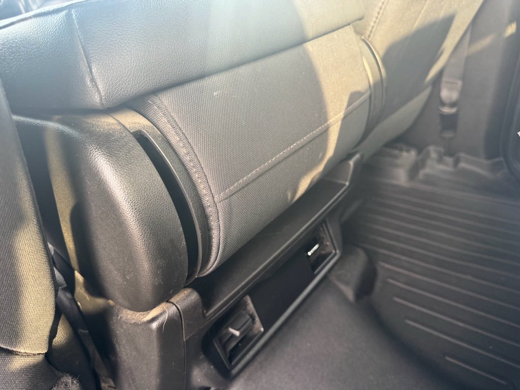 Used 2019 Chevrolet Silverado 1500 Custom w/ Custom Convenience Package image 16