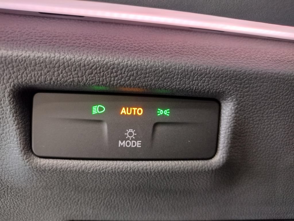 New 2026 Volkswagen Tiguan SE AWD/4WD image 26