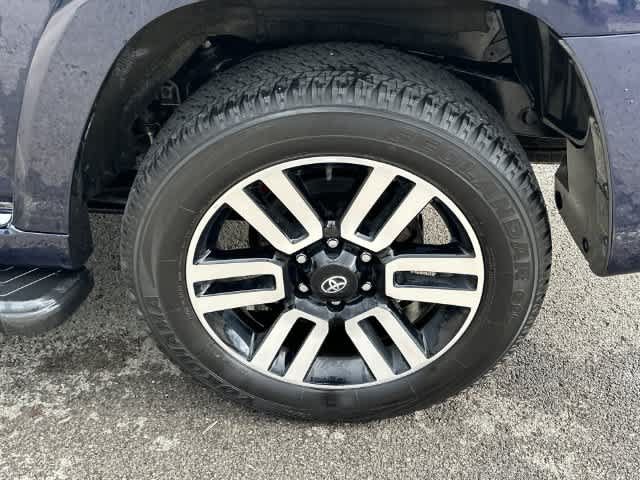 Used 2023 Toyota 4Runner Limited AWD/4WD image 5