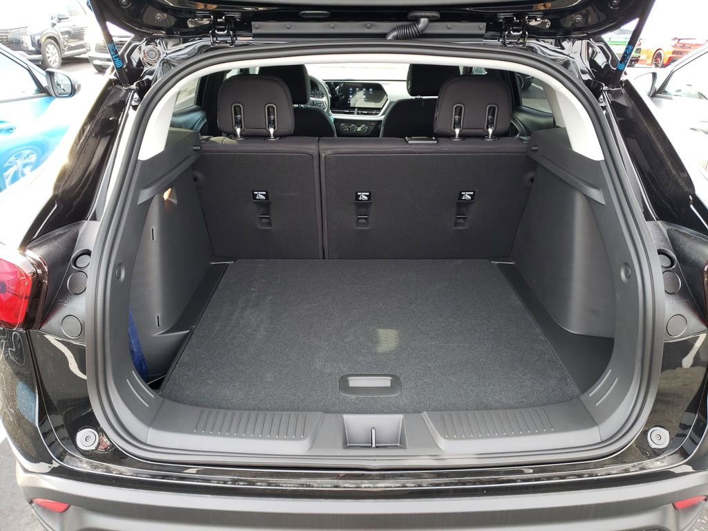 New 2026 Chevrolet Trax LS image 5