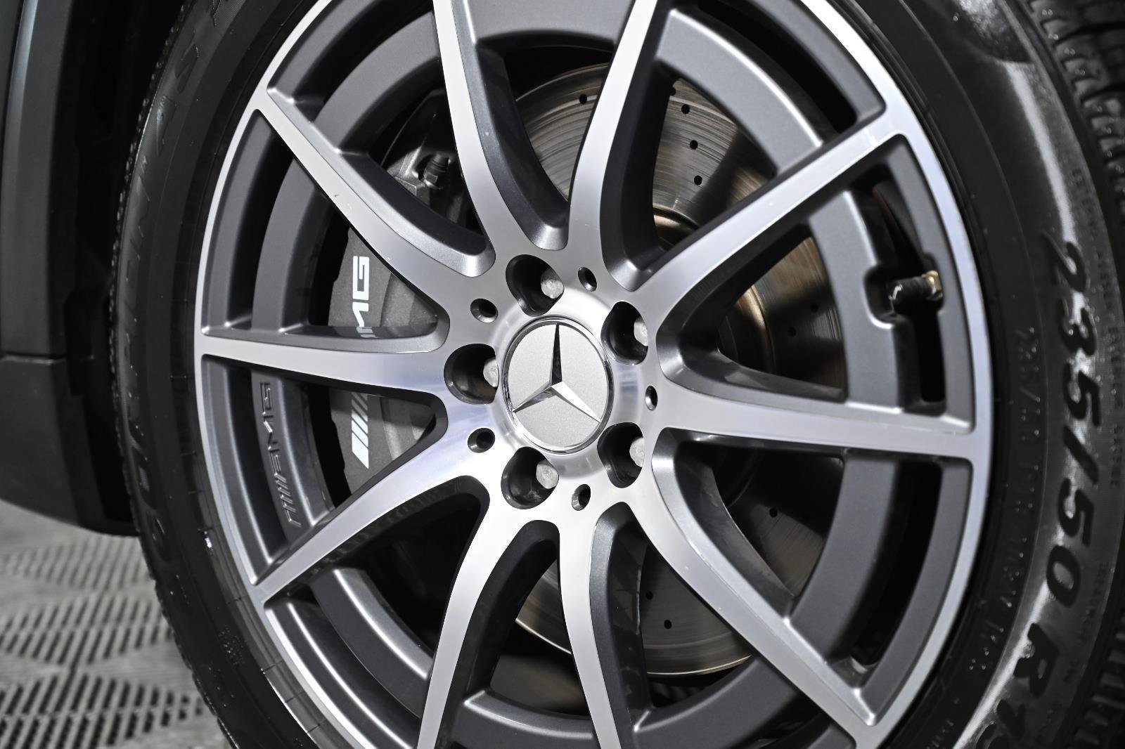 Used 2021 Mercedes-Benz GLA 45 AMG 4MATIC image 42