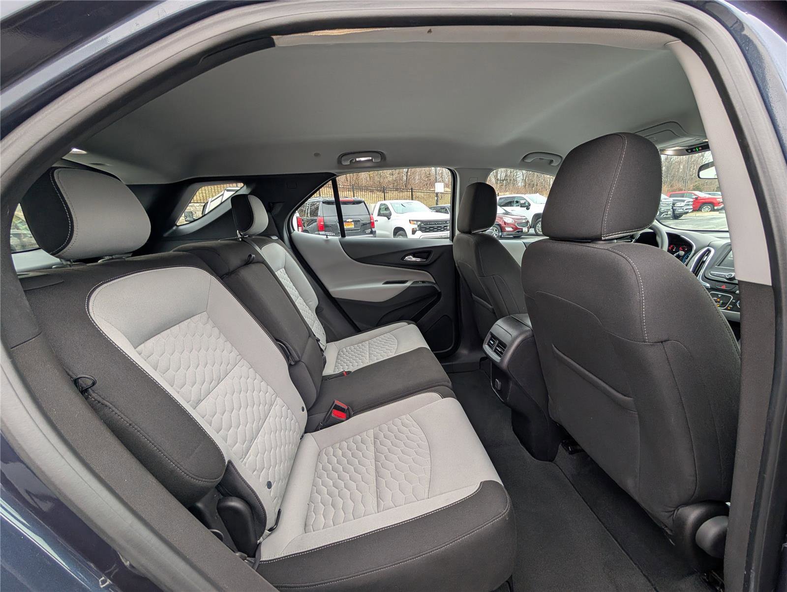 Used 2018 Chevrolet Equinox LS image 11