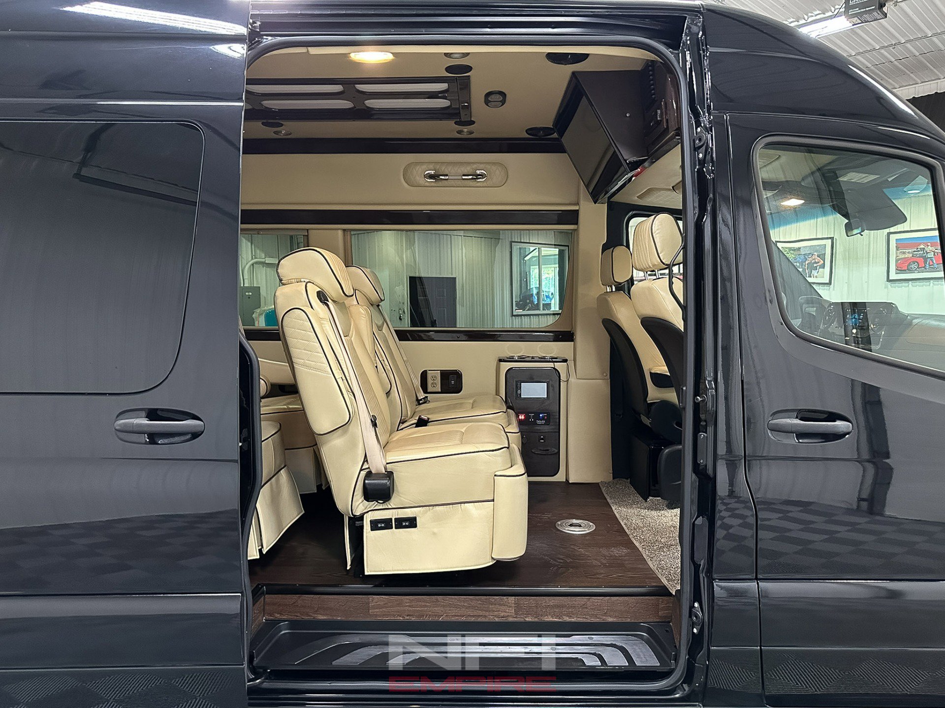 Used 2020 Mercedes-Benz Sprinter 3500 image 32