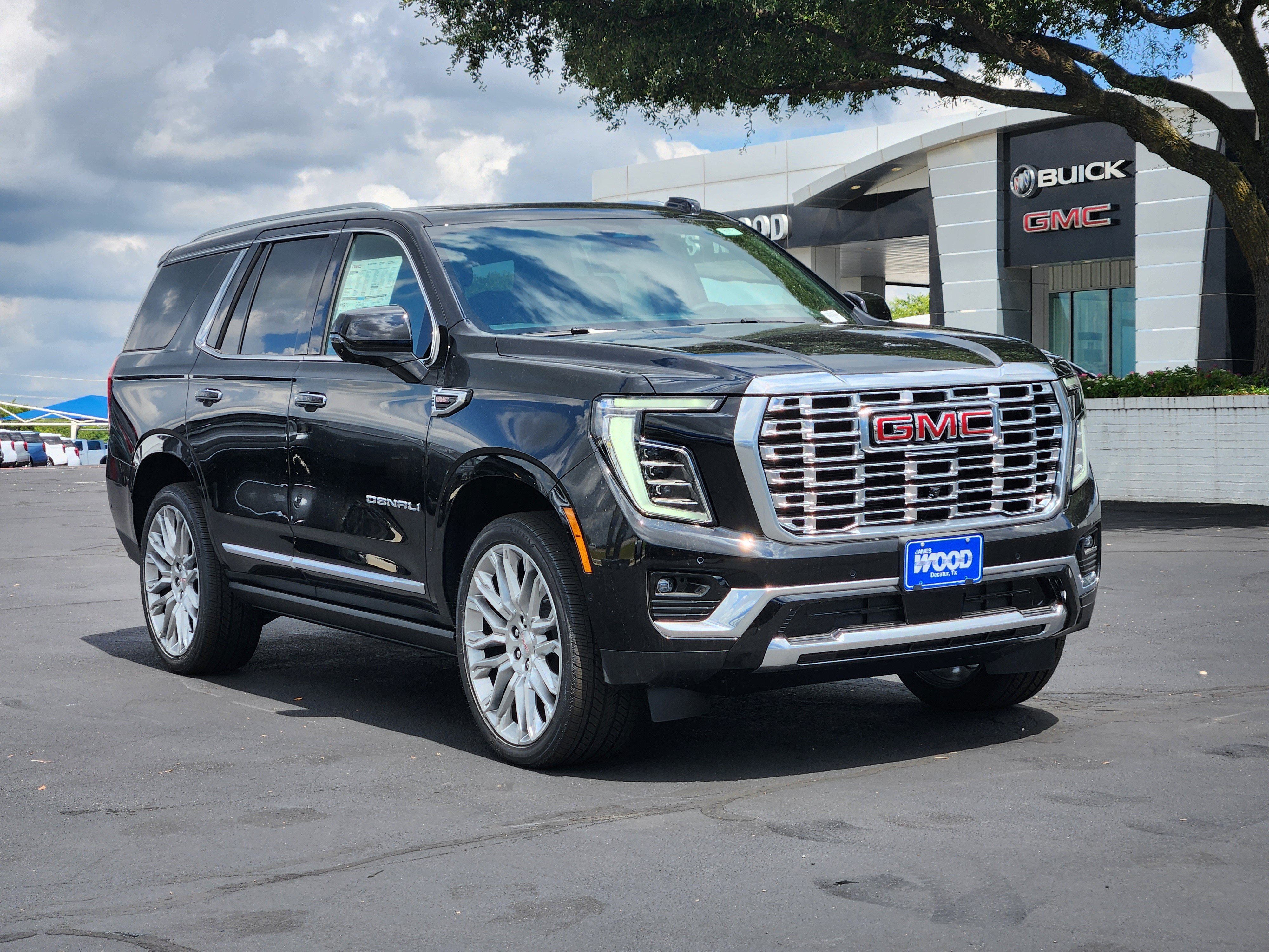 New 2026 GMC Yukon Denali w/ Denali Reserve Package AWD/4WD image 2
