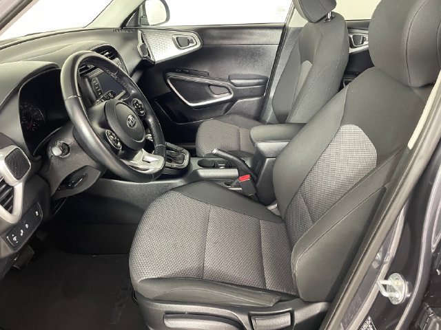 Used 2020 Kia Soul X-Line FWD image 2