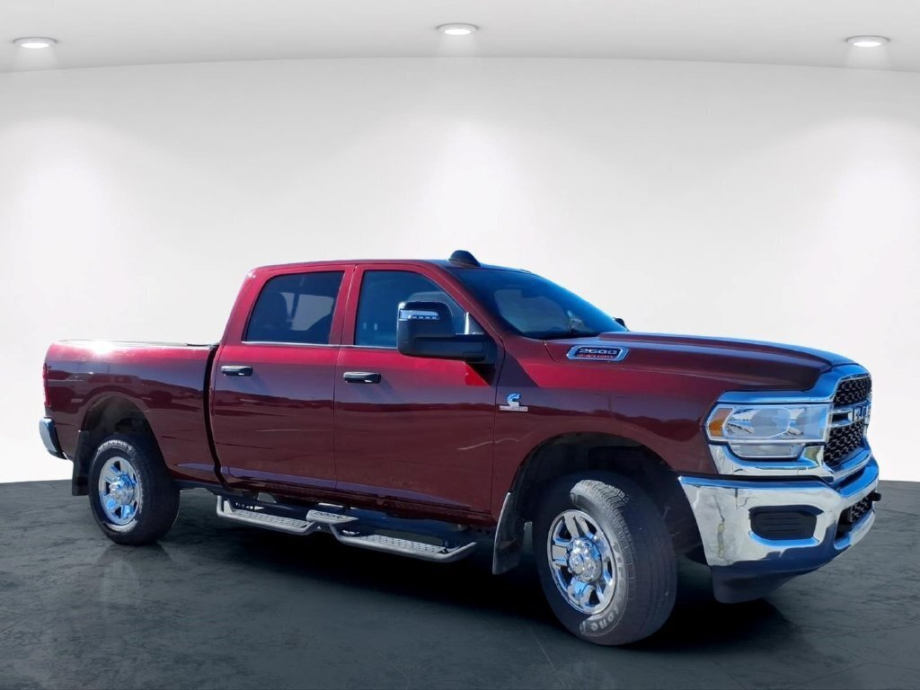 Used 2024 RAM 2500 Tradesman w/ Chrome Appearance Group AWD/4WD image 5