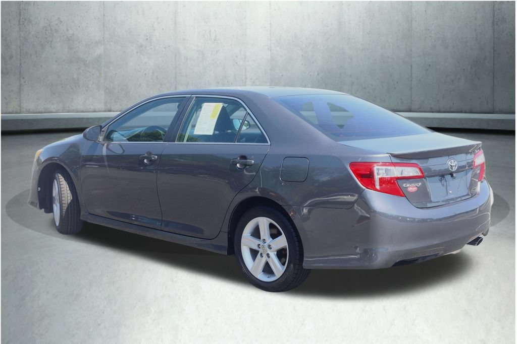 Used 2013 Toyota Camry SE FWD image 11
