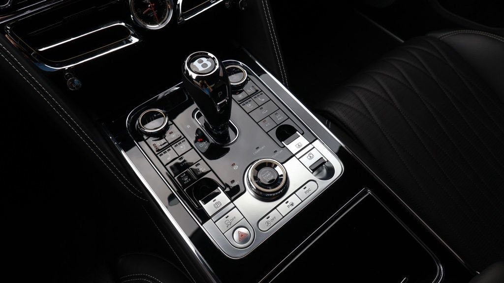 Used 2022 Bentley Flying Spur V8 AWD/4WD image 38