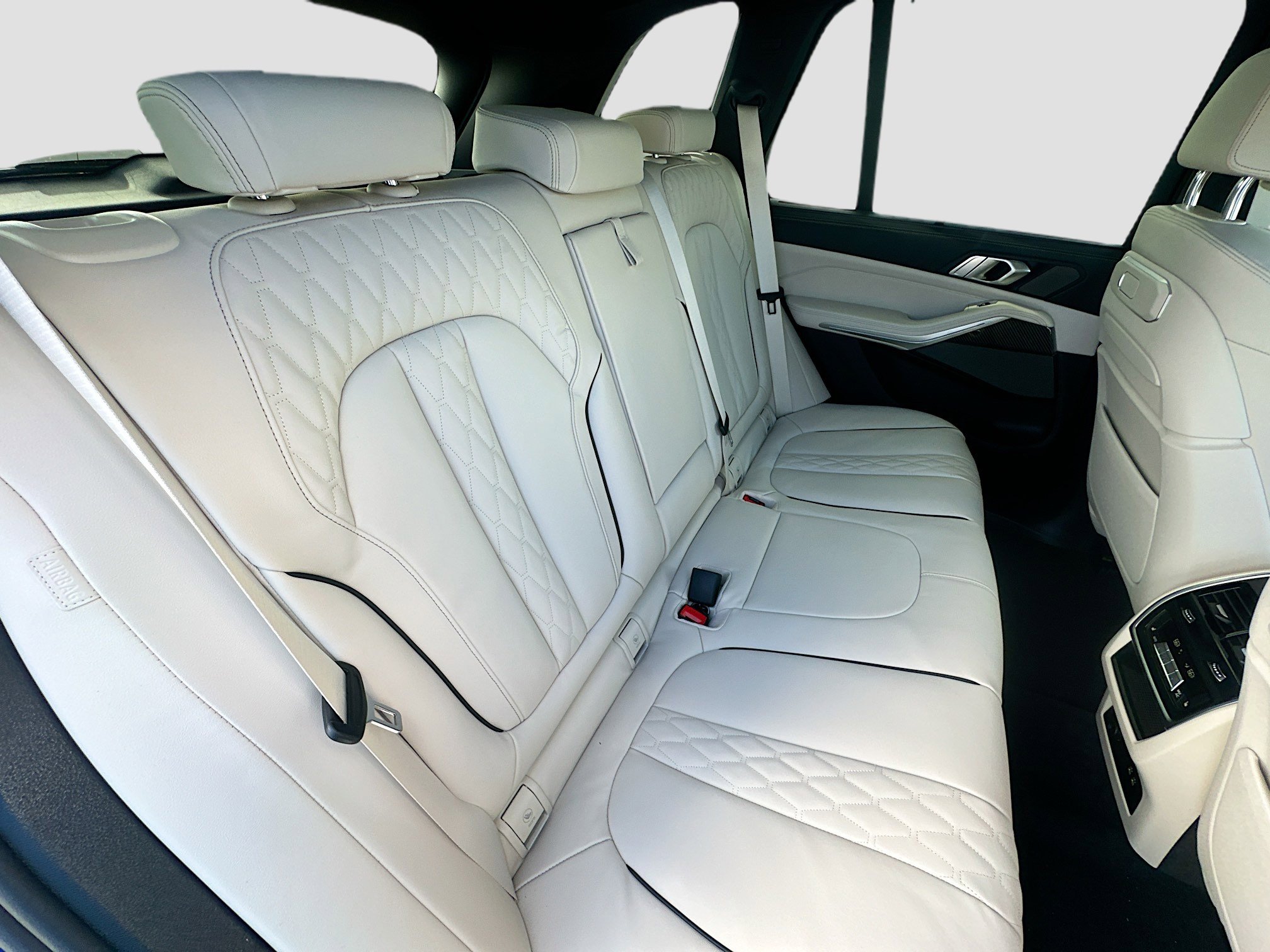 New 2026 BMW X5 M60i image 21