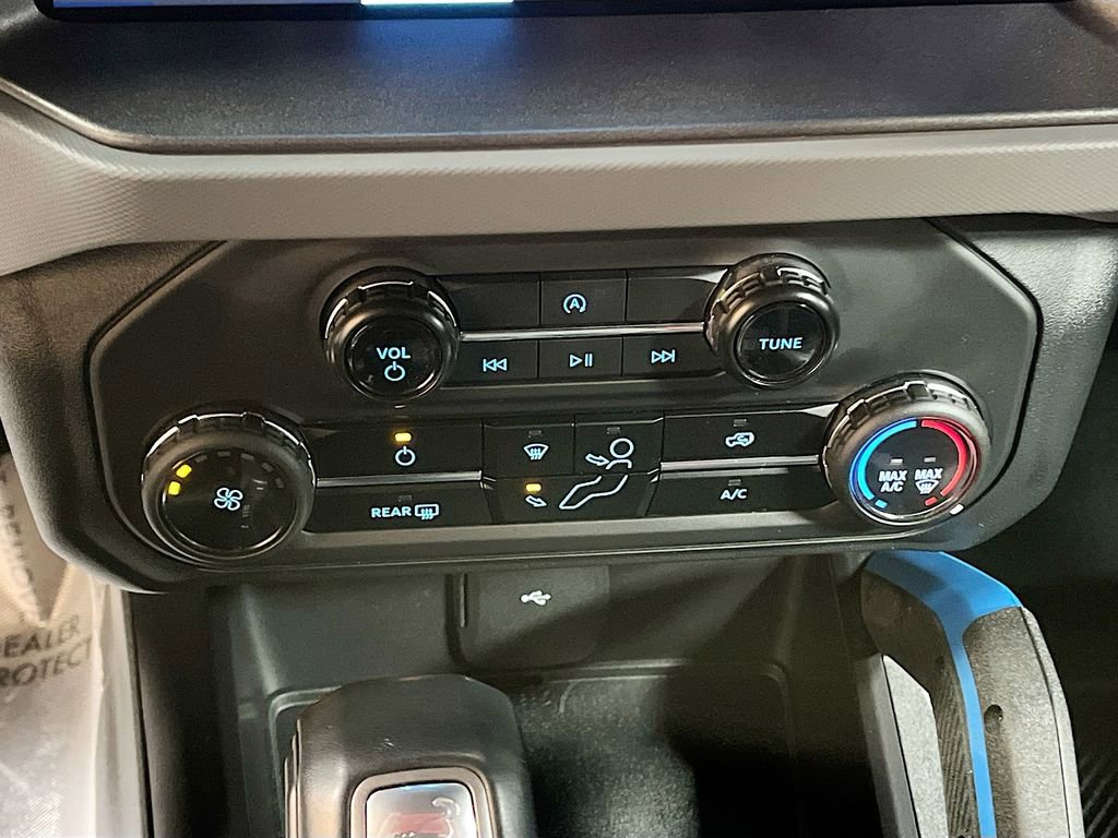 Used 2024 Ford Bronco Black Diamond image 15