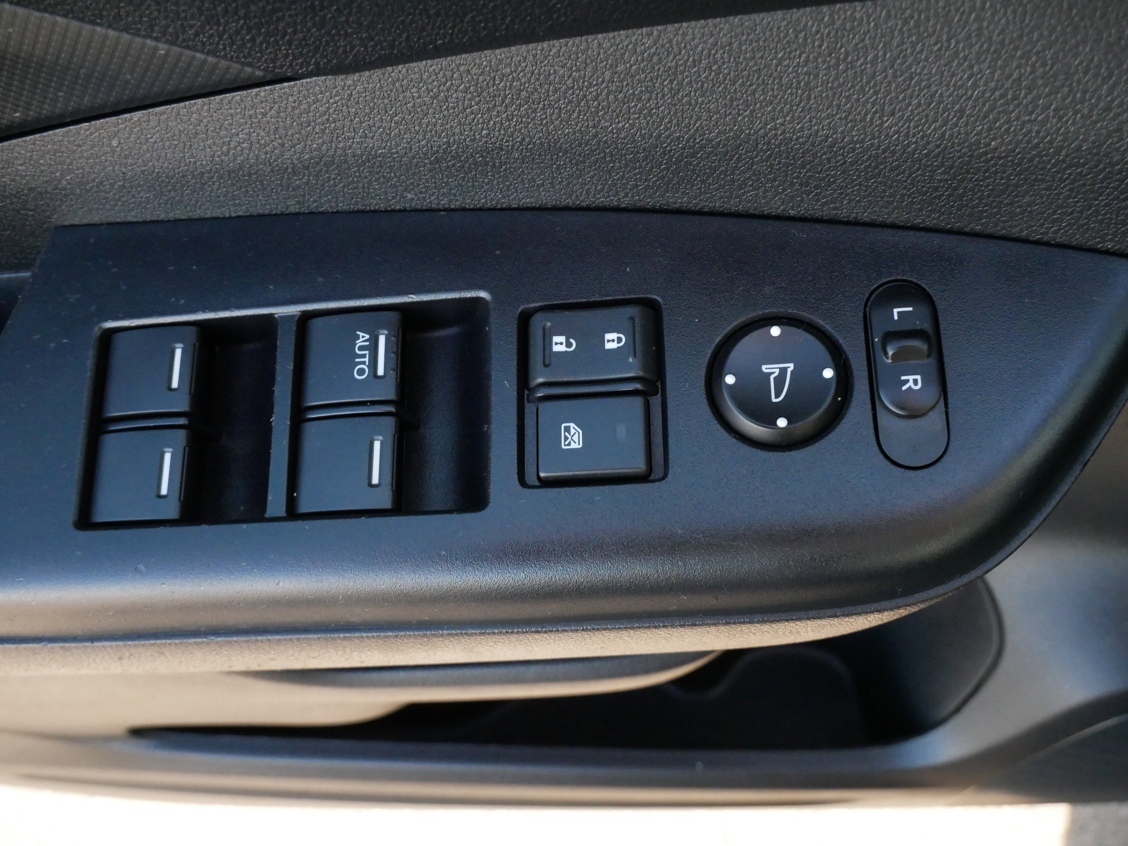 Used 2016 Honda CR-V SE image 19