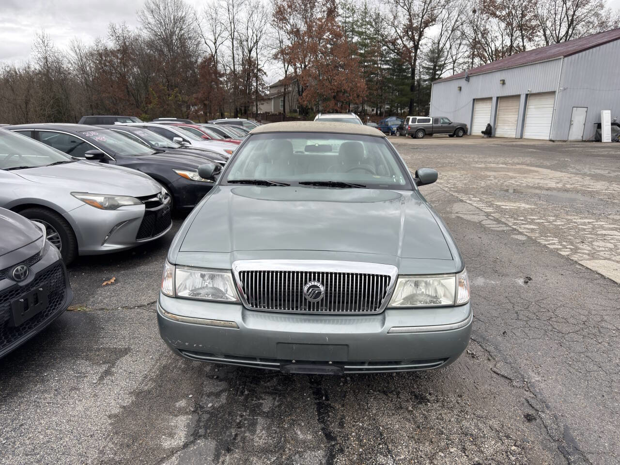 Used 2005 Mercury Grand Marquis GS image 8