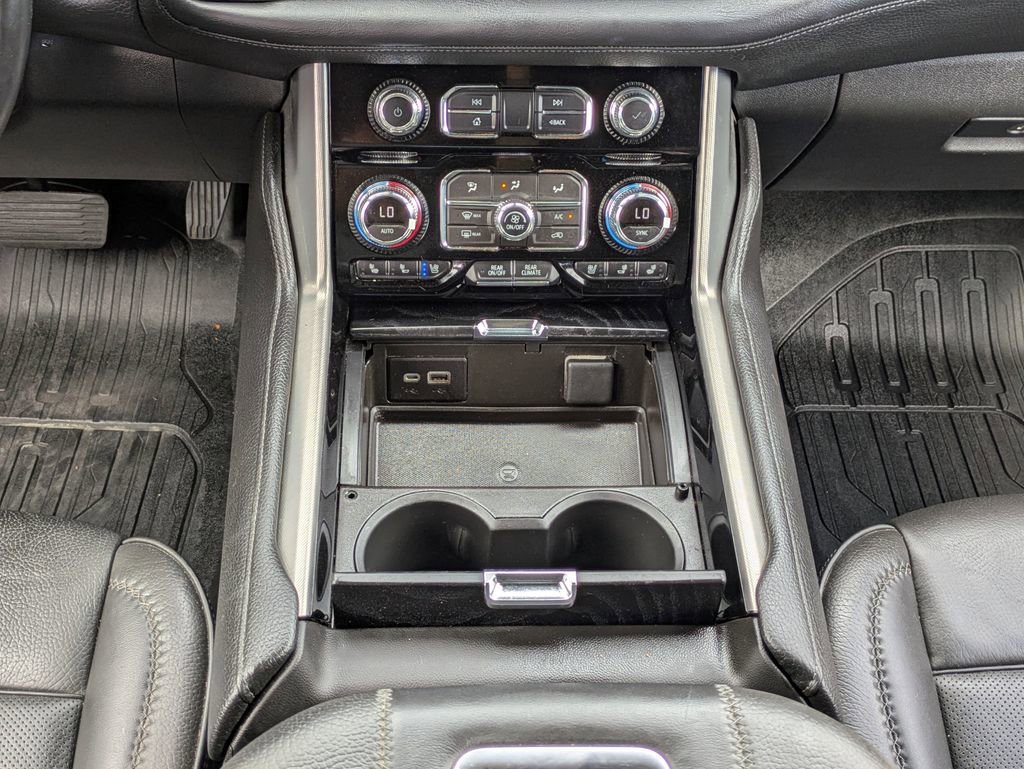 Used 2022 GMC Yukon Denali w/ Advanced Technology Package image 20