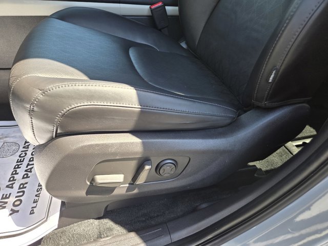 Used 2022 Kia Carnival SX FWD image 26