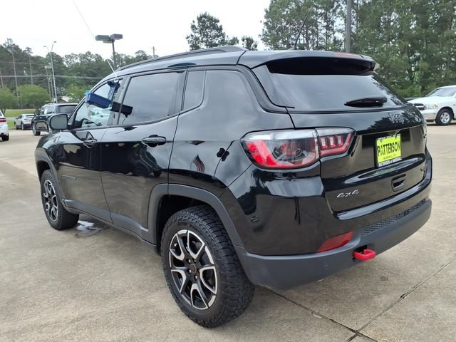 Used 2025 Jeep Compass Trailhawk AWD/4WD image 4