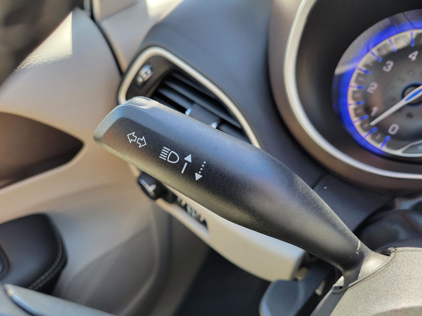 Used 2024 Chrysler Voyager LX image 14