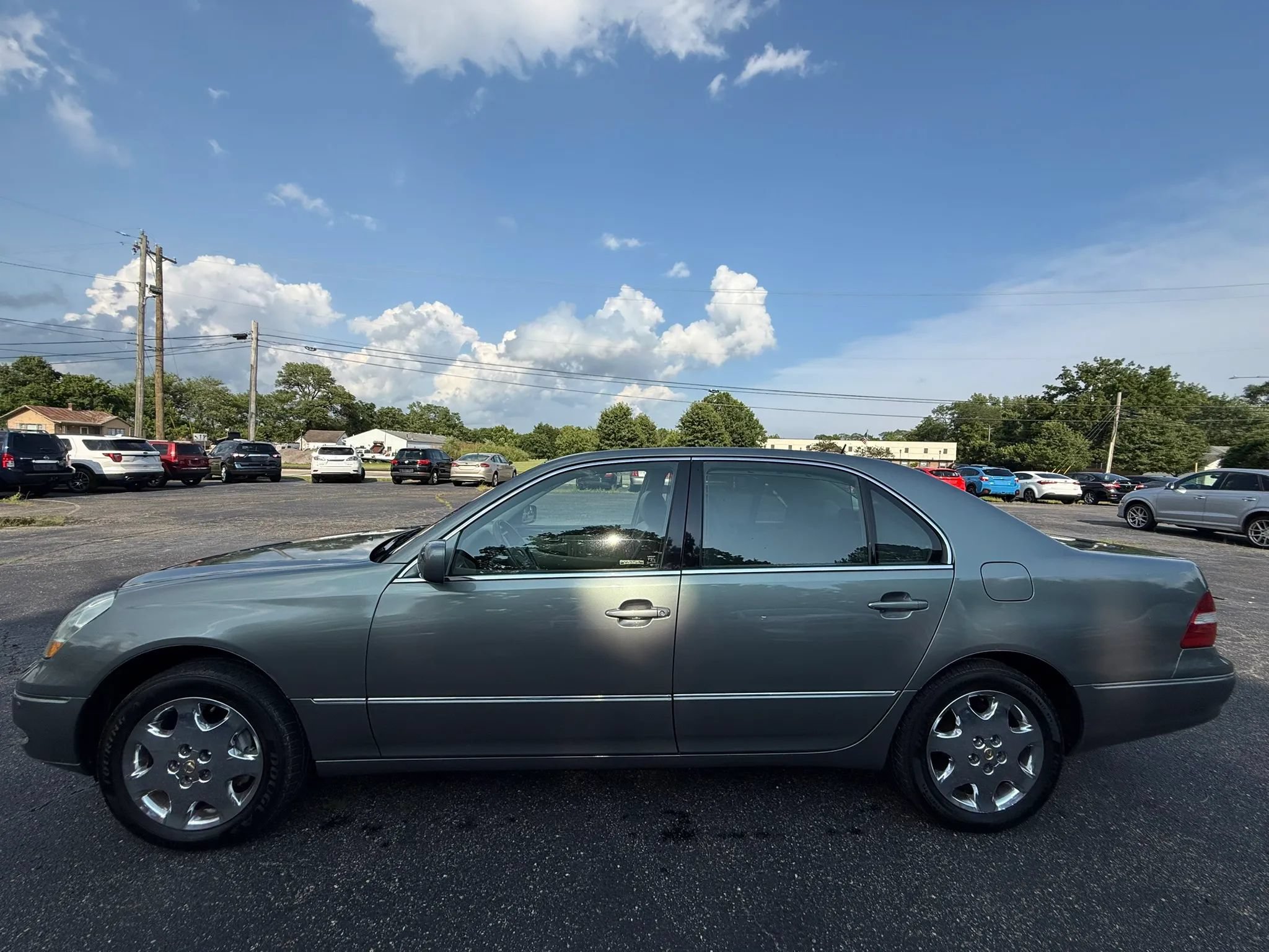 Used 2001 Lexus LS 430 RWD image 3