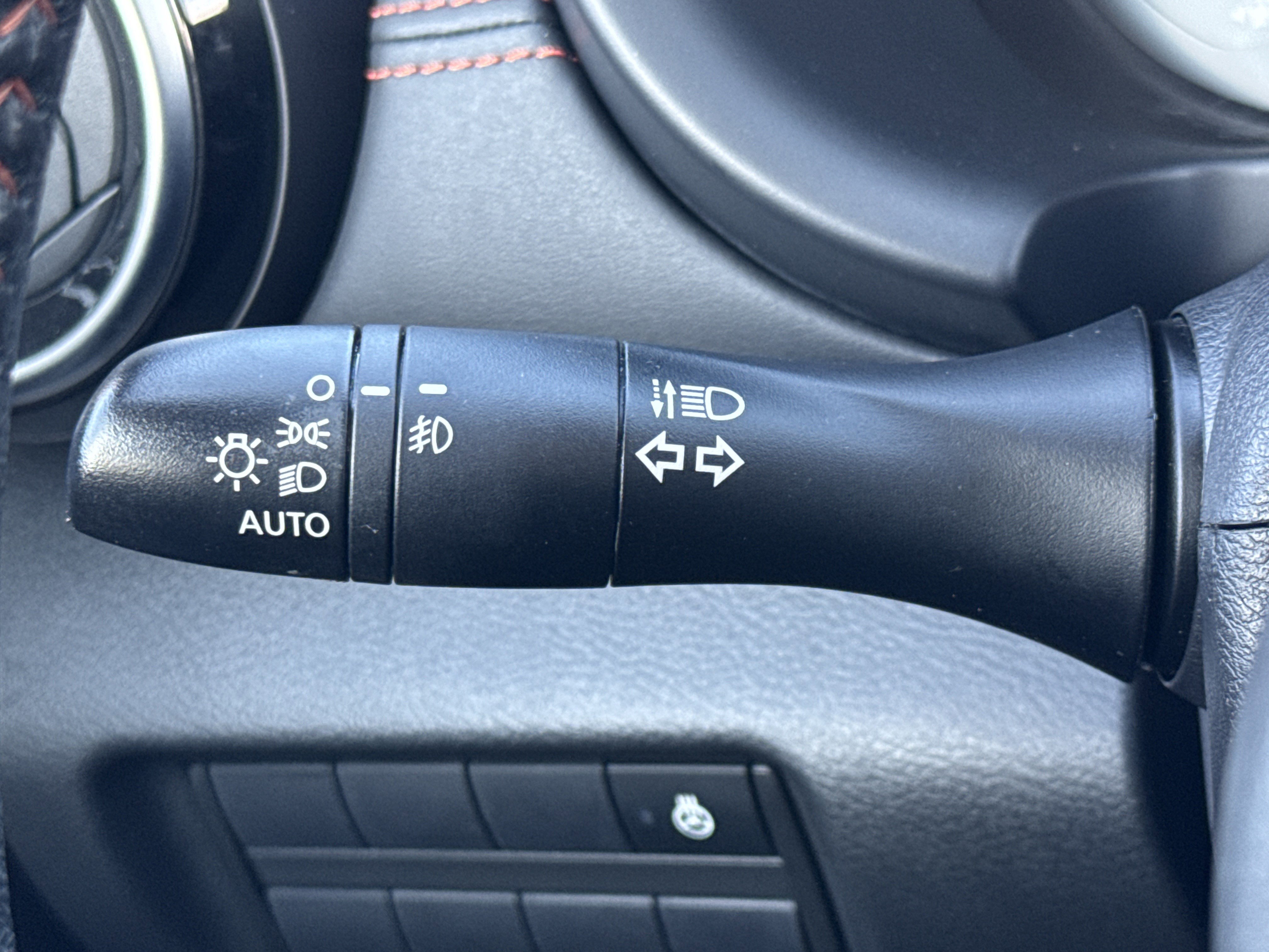 Used 2023 Nissan Kicks SR w/ SR Premium Package image 15