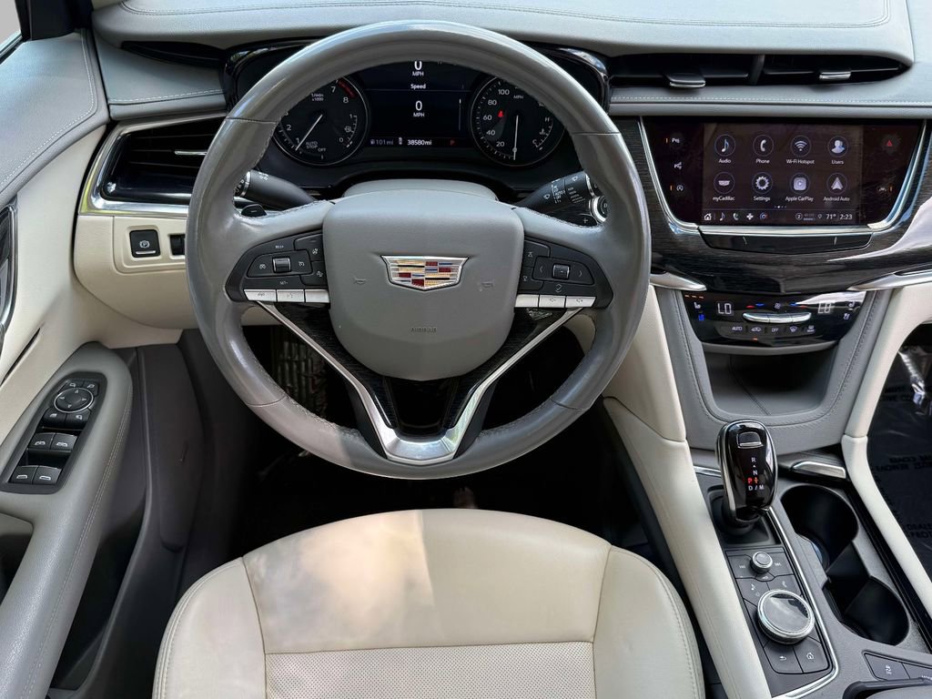 Used 2021 Cadillac XT6 Premium Luxury AWD/4WD image 4