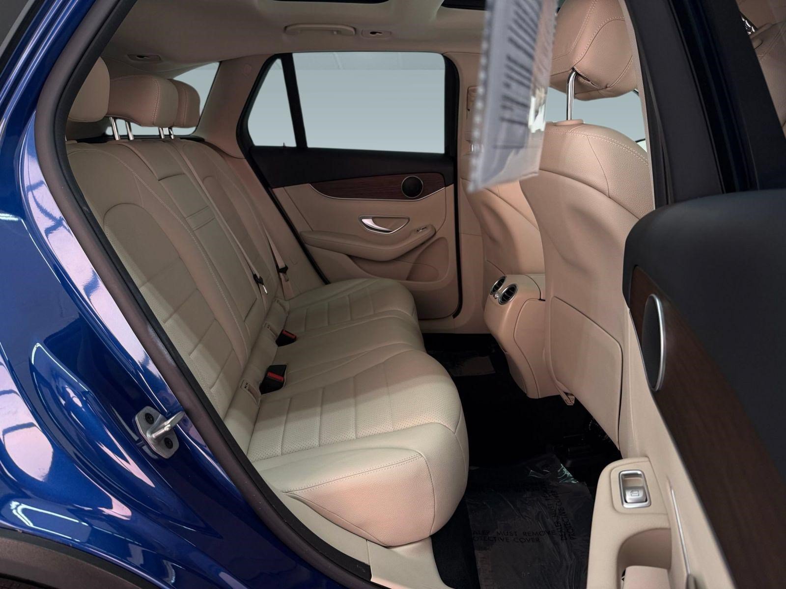 Used 2022 Mercedes-Benz GLC 300 image 29