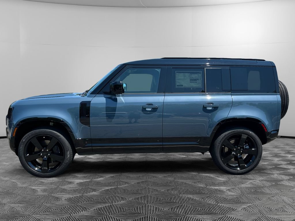 New 2026 Land Rover Defender 110 X-Dynamic SE AWD/4WD image 2
