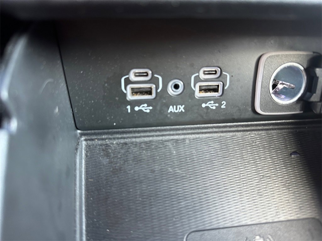 Used 2024 Jeep Grand Cherokee Altitude image 27