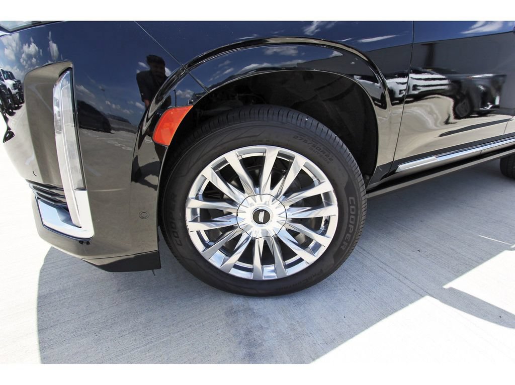 Used 2021 Cadillac Escalade Premium Luxury w/ Driver Assist Tech Package AWD/4WD image 28