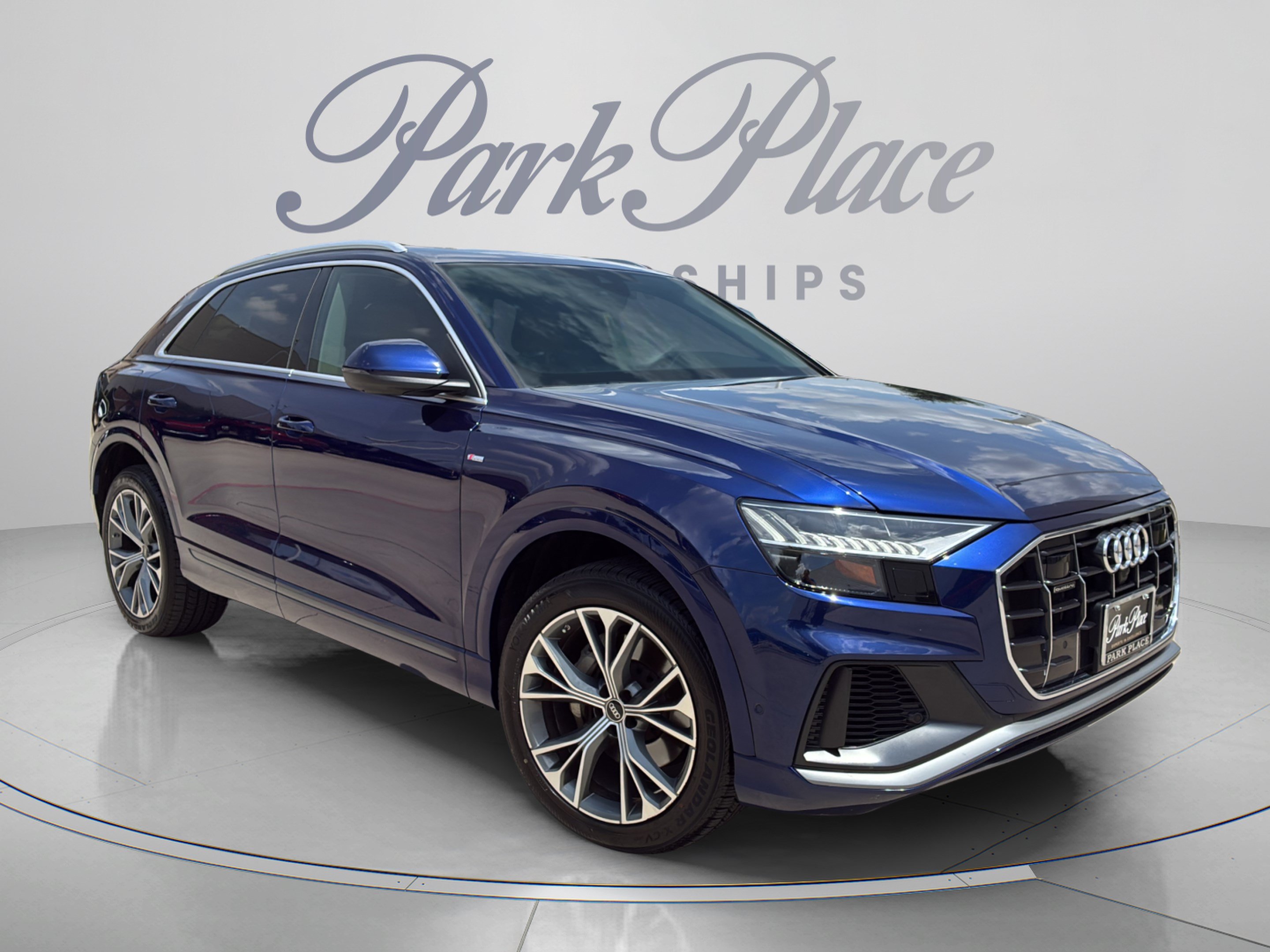 Used 2023 Audi Q8 Premium Plus AWD/4WD image 8