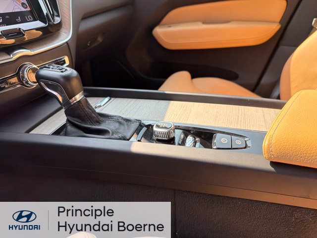 Used 2018 Volvo XC60 T5 Inscription AWD/4WD image 25