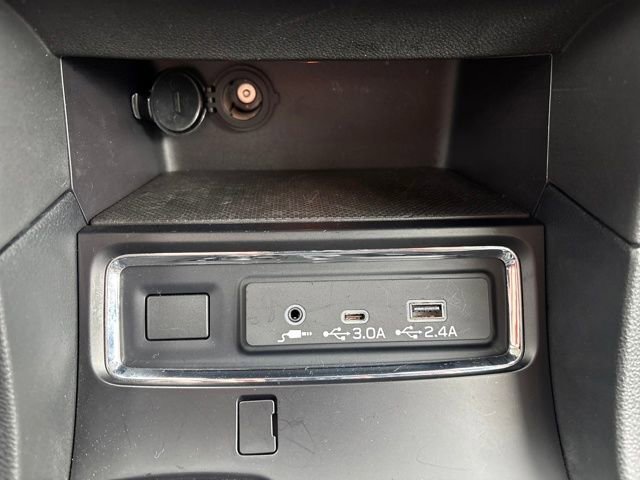 Used 2025 Subaru Ascent Onyx Edition image 24