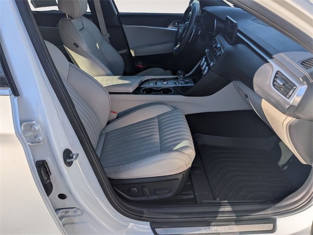Used 2022 Genesis G70 3.3T image 29