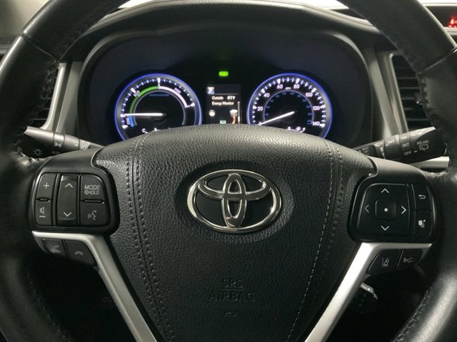 Used 2017 Toyota Highlander XLE AWD/4WD image 26