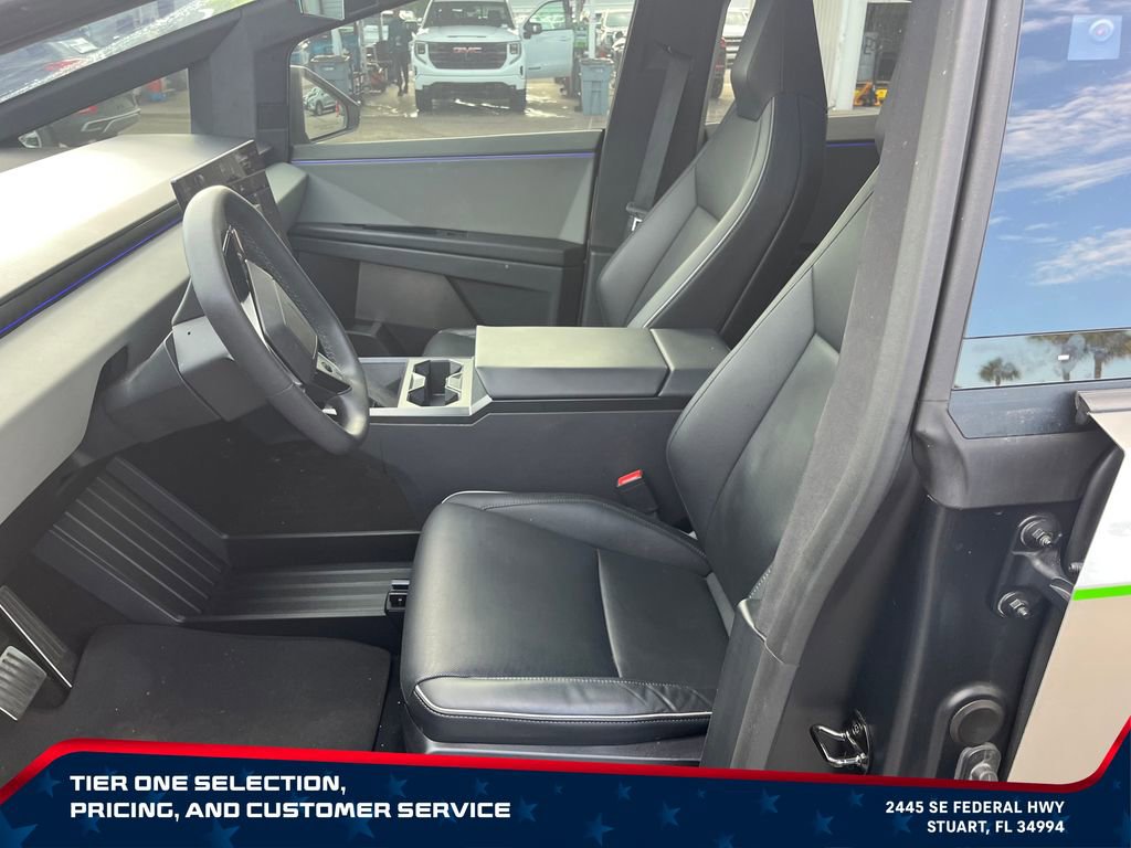 Used 2024 Tesla Cybertruck AWD Crew Cab image 13
